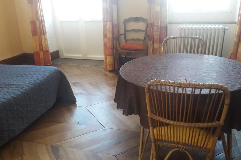 Magnifique Maison De Maitre Du 18E Avec Jardin Люс-Сен-Совёр Экстерьер фото